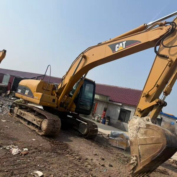 Caterpillar 320C Year 2005